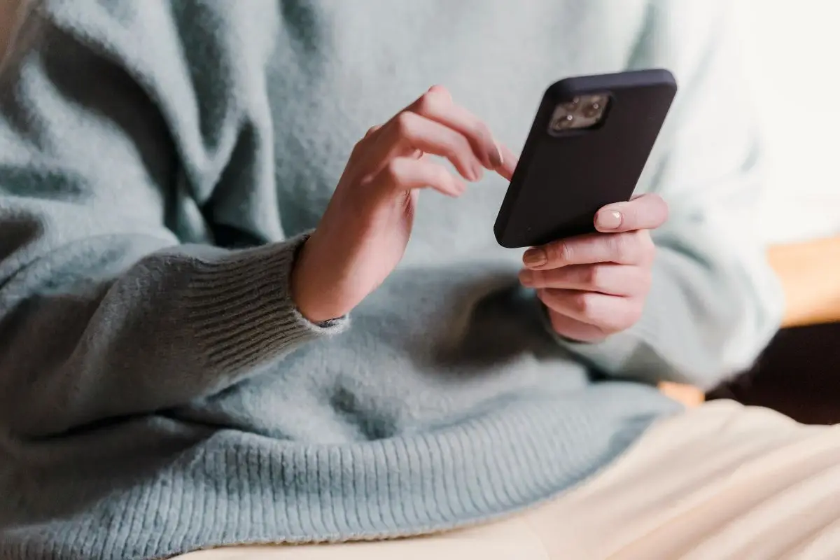 Prompts no ChatGPT revelam falhas no orçamento e sugerem ajustes simples | Imagem: Pexels